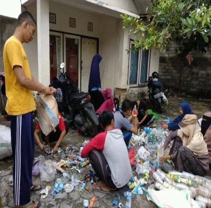 Care Day program with elderly participants